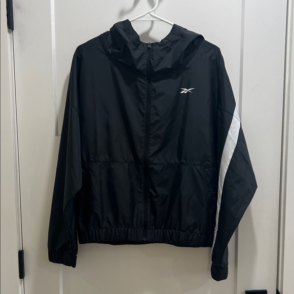 Reebok Jackets & Blazers - Reebok Black and White Hooded Wind Jacket